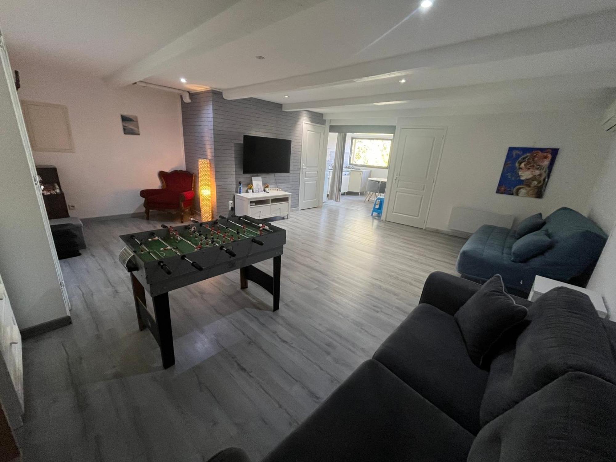 Grand - 2 A 6 Places Apartment Lunel (Herault)